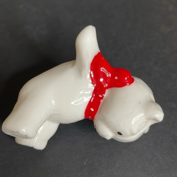 Set of (4) Porcelain/china Posing Polar Bears with Red Bows - Picture 11 of 12